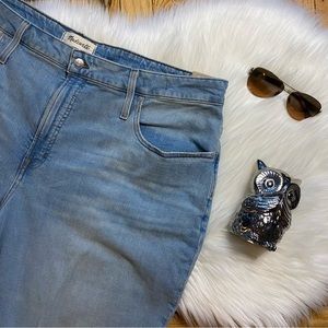 Madewell Curvy Perfect Ripped Vintage Straight Jean Light Wash